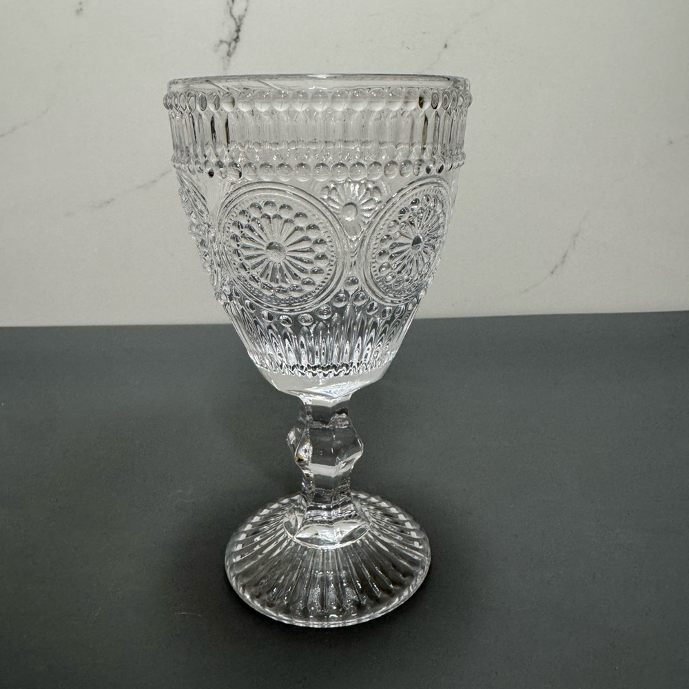 Elegant Crystal Glass Goblet
